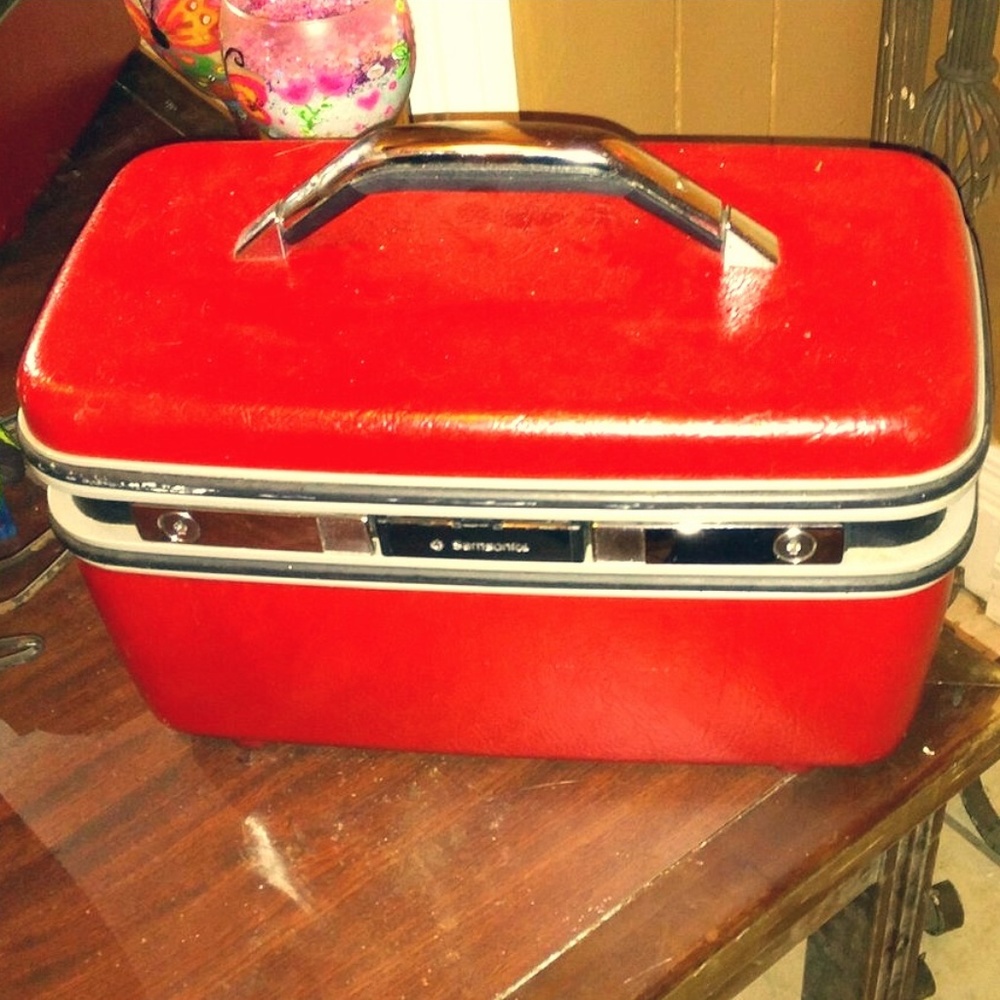 Vintage Samsonite Silhouette